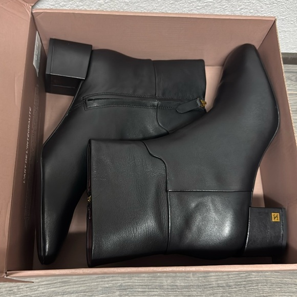 Franco Sarto Flexa Fabiene Bootie - Picture 2 of 9